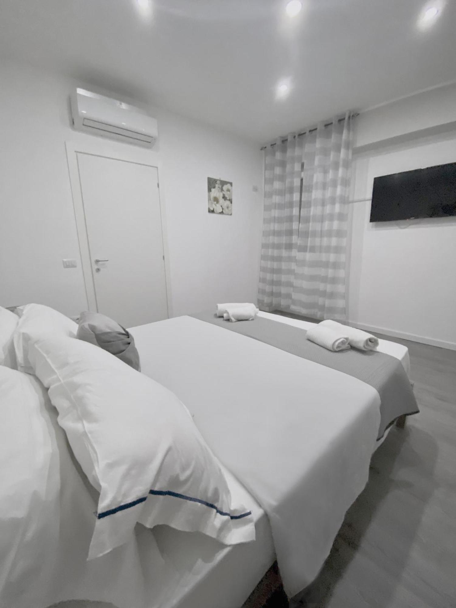 Capodichino Apartment 127 - 20 Наполи Екстериор снимка