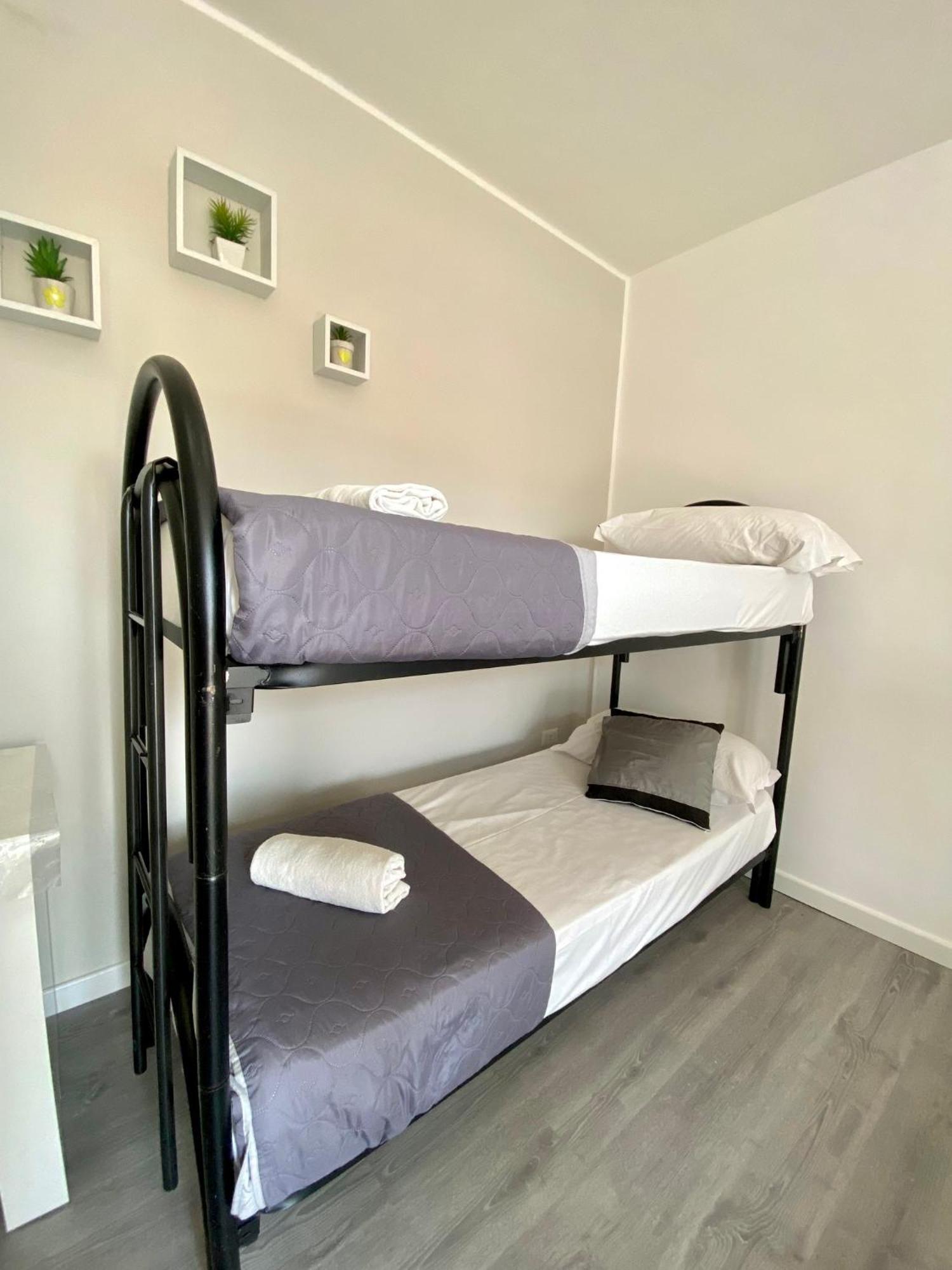 Capodichino Apartment 127 - 20 Наполи Екстериор снимка